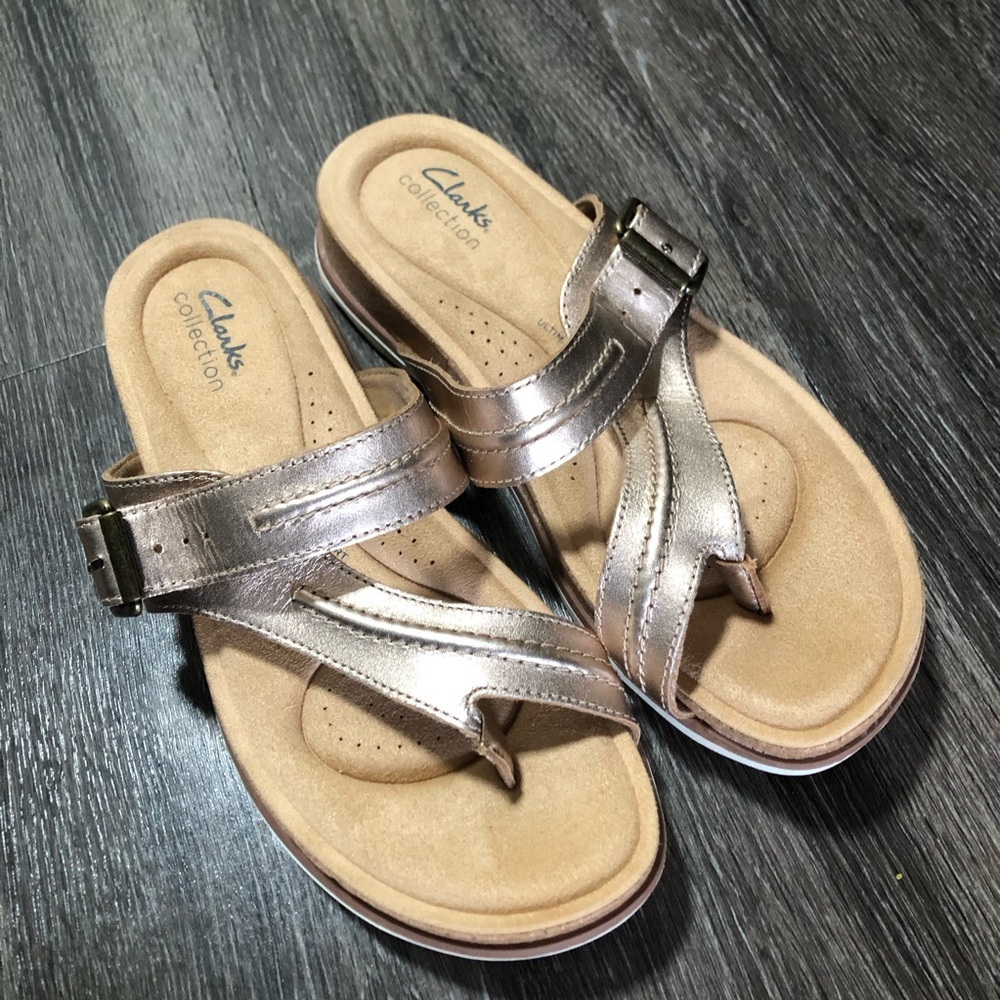 Clarks Collection Brynn Madi Rose Gold Metallic Leather Sandals Size 9 - Picture 2 of 6